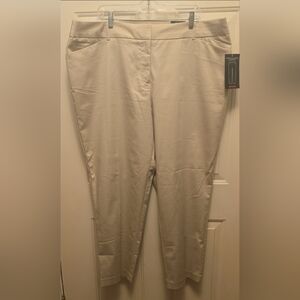 Avenue Women's Cream Skinny Pants